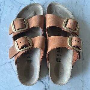 Birkenstocks is great condition!